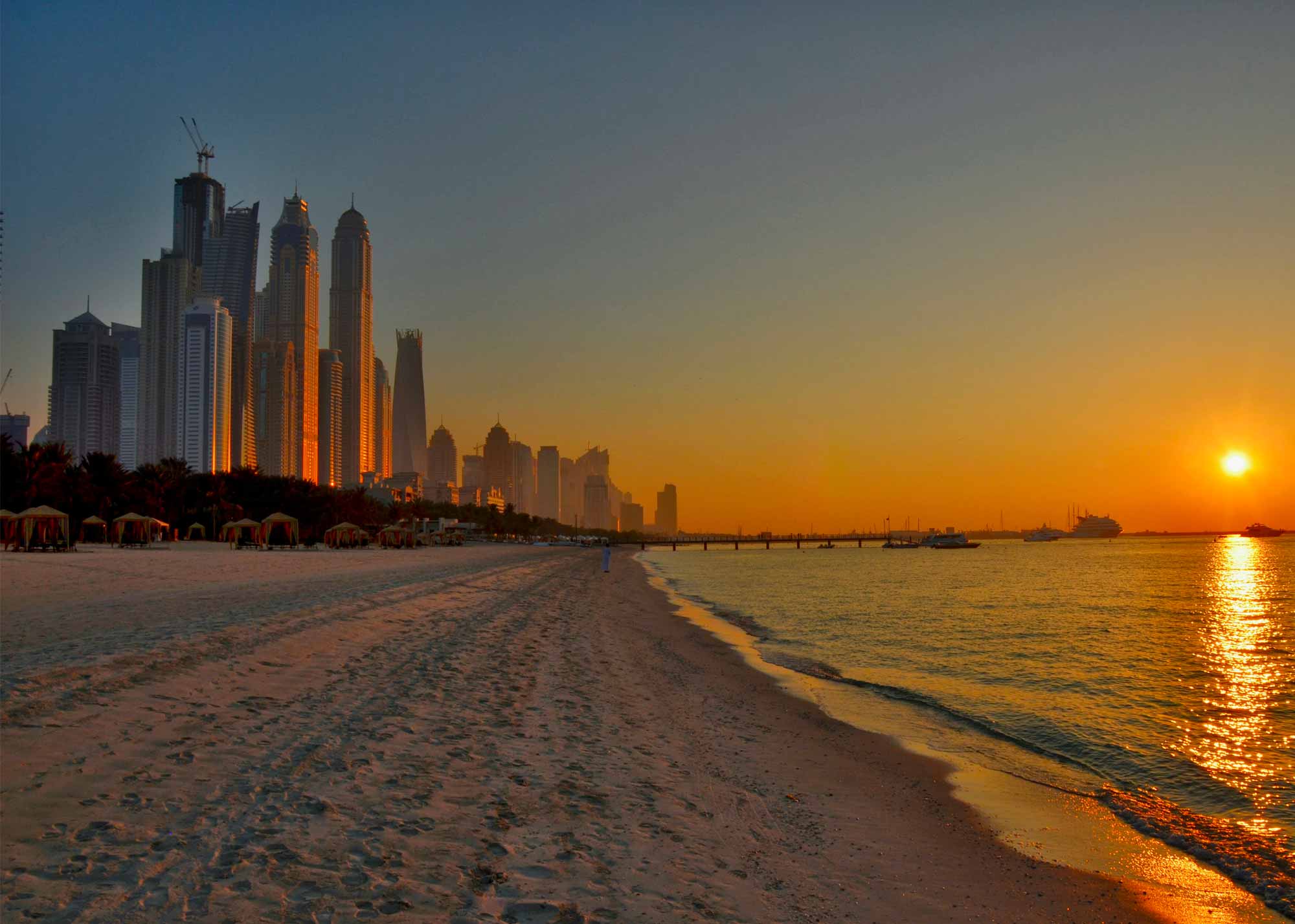 EADA_Alumni-Mission-Trip-Dubai_Header-9